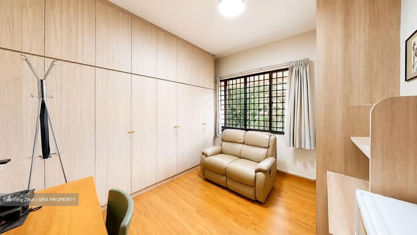 Hillcrest Park (D11), Terrace #589263841